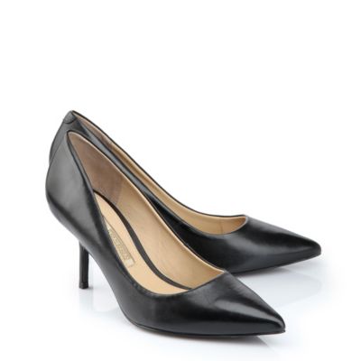 Buffalo Pumps aus schwarzem Leder