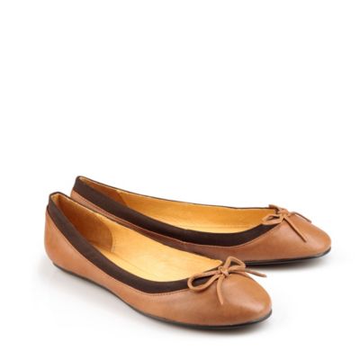 Buffalo Ballerina aus braunem Leder