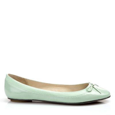Buffalo Ballerina aus mint-gr&uuml;nem Lackleder