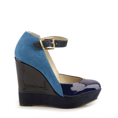 Buffalo Pumps aus Lackleder in dunkelblau