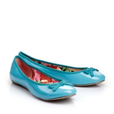 Buffalo Ballerina in Lacklederoptik
