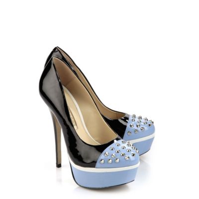Buffalo Plateau-Pumps aus Lackleder