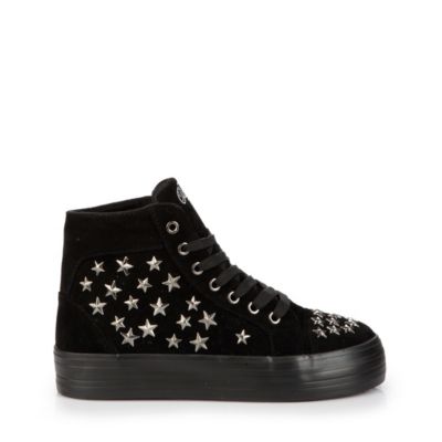 Buffalo Sneaker mit dekorativen Sternchen