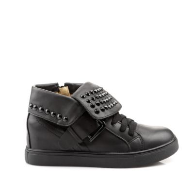 Buffalo Sneaker aus Leder mit dekorativen Kegelnieten