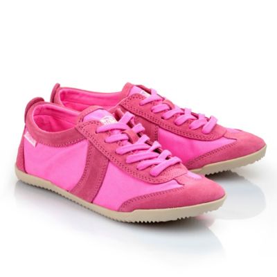 Buffalo Sneaker aus neonpink-farbenem Textil mit edlen Veloursledereins&auml;tzen