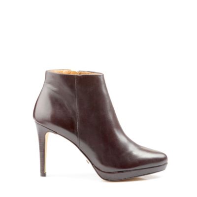 Buffalo Stiefelette aus dunkelbraunem Leder