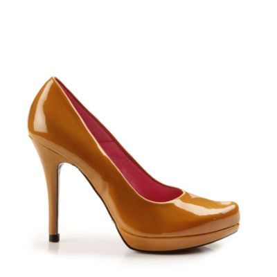 Buffalo Plateau-Pumps in Lacklederoptik