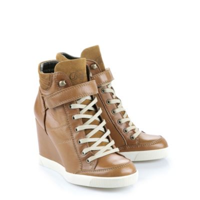 Buffalo Keilstiefelette aus cognac-farbenem Leder
